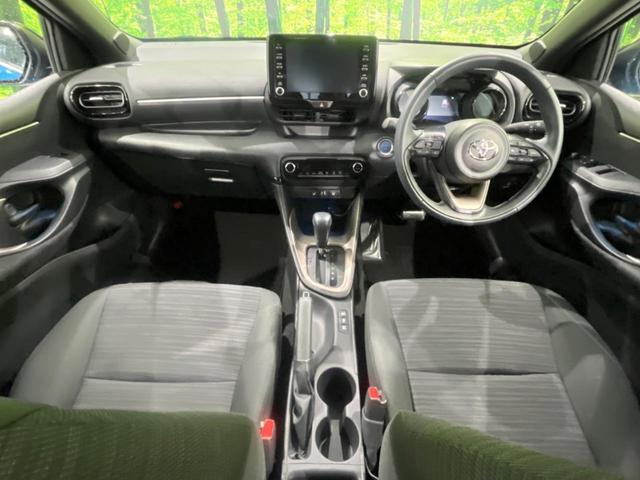 ヤリス ハイブリッドZ セーフティセンス 禁煙車 純正ディスプレイオーディオ 全周囲カメラ レーダークルーズ 寒冷地仕様 Bluetooth スマートキー AC100V電源 LEDヘッドライト シートヒーター 車線逸脱警報(2枚目)