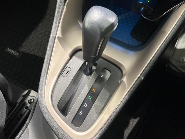 ヤリス ハイブリッドZ セーフティセンス 禁煙車 純正ディスプレイオーディオ 全周囲カメラ レーダークルーズ 寒冷地仕様 Bluetooth スマートキー AC100V電源 LEDヘッドライト シートヒーター 車線逸脱警報(25枚目)