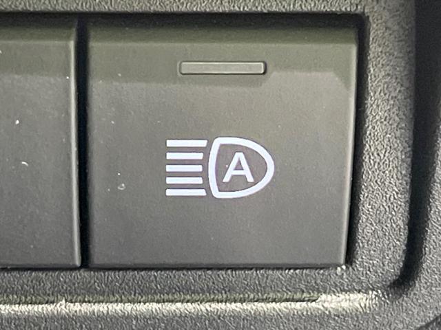 ヤリス ハイブリッドZ セーフティセンス 禁煙車 純正ディスプレイオーディオ 全周囲カメラ レーダークルーズ 寒冷地仕様 Bluetooth スマートキー AC100V電源 LEDヘッドライト シートヒーター 車線逸脱警報(32枚目)