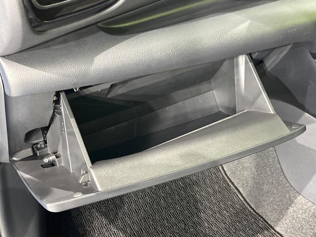 ヤリス ハイブリッドZ セーフティセンス 禁煙車 純正ディスプレイオーディオ 全周囲カメラ レーダークルーズ 寒冷地仕様 Bluetooth スマートキー AC100V電源 LEDヘッドライト シートヒーター 車線逸脱警報(53枚目)