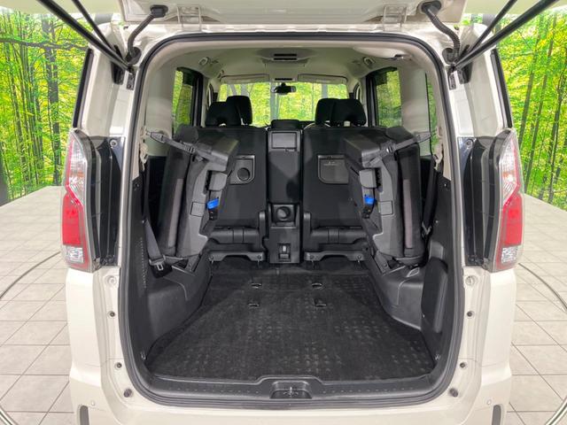 セレナ ハイウェイスター プロパイロットエディション フリップダウン 両側電動スライドドア プロパイロット インテリジェントエマージェンシーブレーキ 禁煙車 純正ナビ バックカメラ ETC Bluetooth フルセグ LEDヘッドライト スマートキー(11枚目)