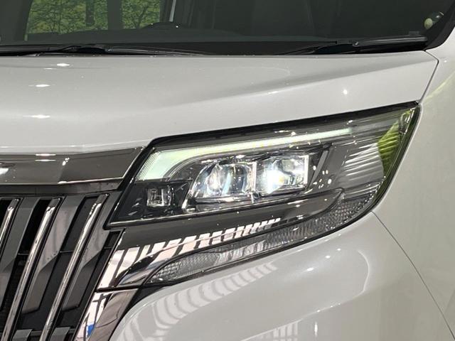 エスクァイア Gi プレミアムパッケージ ブラックテーラード フリップダウン 両側電動スライドドア セーフティセンス 禁煙車 純正ナビ バックカメラ ETC Bluetooth フルセグ シートヒーター LEDヘッドライト クルーズコントロール スマートキー(12枚目)