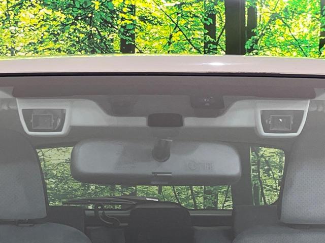 XVハイブリッド 2.0i-L アイサイト 4WD 純正SDナビ 衝突軽減 レーダークルーズ 禁煙車 スマートキー HIDヘッド オートハイビーム 車線逸脱警報 オートライト 純正17インチアルミ Bluetooth CD DVD再生(4枚目)