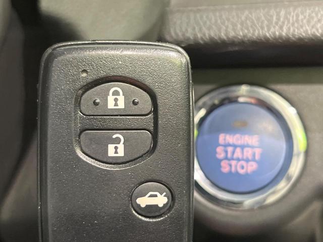 XVハイブリッド 2.0i-L アイサイト 4WD 純正SDナビ 衝突軽減 レーダークルーズ 禁煙車 スマートキー HIDヘッド オートハイビーム 車線逸脱警報 オートライト 純正17インチアルミ Bluetooth CD DVD再生(8枚目)