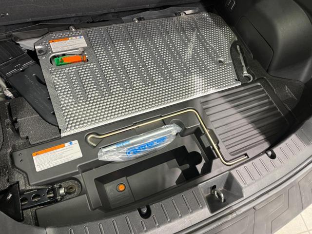 XVハイブリッド 2.0i-L アイサイト 4WD 純正SDナビ 衝突軽減 レーダークルーズ 禁煙車 スマートキー HIDヘッド オートハイビーム 車線逸脱警報 オートライト 純正17インチアルミ Bluetooth CD DVD再生(52枚目)