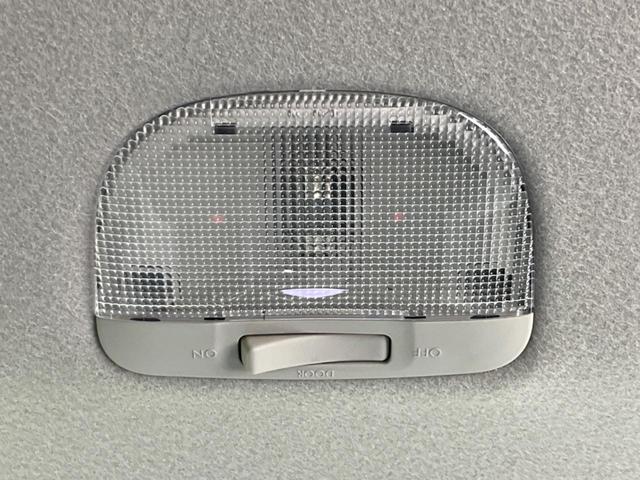 XVハイブリッド 2.0i-L アイサイト 4WD 純正SDナビ 衝突軽減 レーダークルーズ 禁煙車 スマートキー HIDヘッド オートハイビーム 車線逸脱警報 オートライト 純正17インチアルミ Bluetooth CD DVD再生(64枚目)