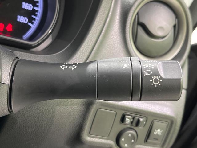 ノート Ｘ　ＦＯＵＲ　Ｖセレクション＋セーフティ　４ＷＤ　純正ＳＤナビ　全周囲カメラ　エマージェンシーブレーキ　禁煙車　ドラレコ　コーナーセンサー　スマートキー　ＬＥＤヘッド　ＥＴＣ　車線逸脱警報　オートライト　オートエアコン　Ｂｌｕｅｔｏｏｔｈ（42枚目）