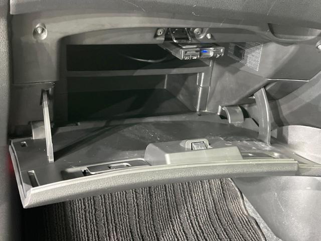 ノート Ｘ　ＦＯＵＲ　Ｖセレクション＋セーフティ　４ＷＤ　純正ＳＤナビ　全周囲カメラ　エマージェンシーブレーキ　禁煙車　ドラレコ　コーナーセンサー　スマートキー　ＬＥＤヘッド　ＥＴＣ　車線逸脱警報　オートライト　オートエアコン　Ｂｌｕｅｔｏｏｔｈ（52枚目）