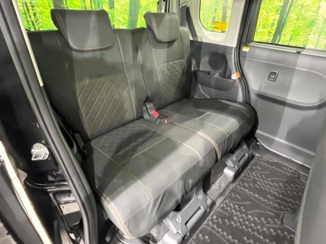 後部座席も気になるようなキズ・汚れやへたり等、大きなダメージはなく、良好な状態です。