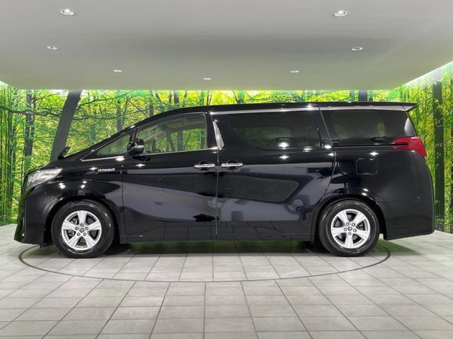 アルファードハイブリッド Ｘ　サンルーフ　両側電動スライドドア　１１型ＢＩＧ‐Ｘ　フリップダウンモニター　バックカメラ　衝突被害軽減システム　レーダークルーズ　禁煙車　コーナーセンサー　スマートキー　ＬＥＤヘッド　ビルトインＥＴＣ（66枚目）