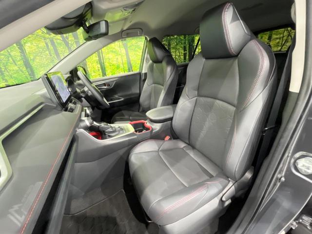 ＲＡＶ４ ハイブリッドアドベンチャー　オフロードパッケージＩＩ　本州仕入　１０．５インチＤＡ　バックカメラ　衝突軽減ブレーキ　デジタルインナーミラー　１００Ｖ電源　エンジンスターター　レーダークルーズ　禁煙車　レザー調シート　前席シートエアコン　パワーシート（32枚目）