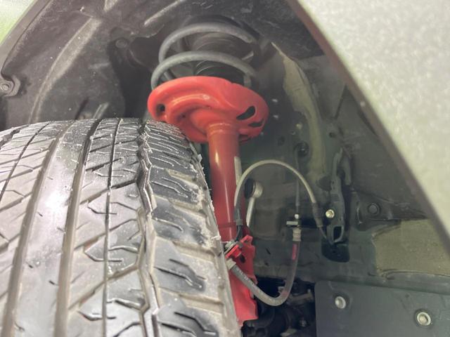 ＲＡＶ４ ハイブリッドアドベンチャー　オフロードパッケージＩＩ　本州仕入　１０．５インチＤＡ　バックカメラ　衝突軽減ブレーキ　デジタルインナーミラー　１００Ｖ電源　エンジンスターター　レーダークルーズ　禁煙車　レザー調シート　前席シートエアコン　パワーシート（42枚目）