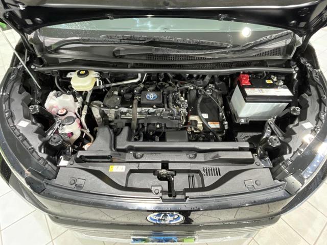 ヴォクシー ハイブリッドＳ－Ｚ　本州仕入　快適利便ＰＫＧ　１０．５インチ純正ＤＡ　両側電動ドア　後席モニター　バックカメラ　寒冷地仕様　電動リアゲート　１００Ｖ電源　レーダークルーズ　禁煙車　シートヒーター（20枚目）