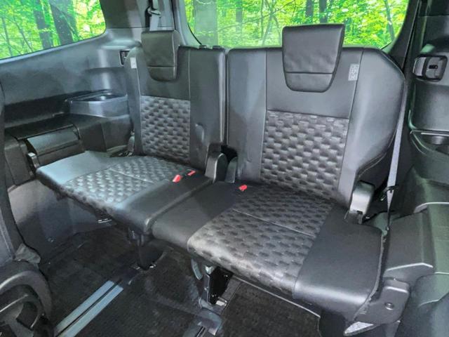 ヴォクシー ハイブリッドＳ－Ｚ　本州仕入　快適利便ＰＫＧ　１０．５インチ純正ＤＡ　両側電動ドア　後席モニター　バックカメラ　寒冷地仕様　電動リアゲート　１００Ｖ電源　レーダークルーズ　禁煙車　シートヒーター（45枚目）