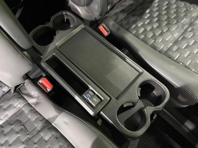 ヴォクシー ハイブリッドＳ－Ｚ　本州仕入　快適利便ＰＫＧ　１０．５インチ純正ＤＡ　両側電動ドア　後席モニター　バックカメラ　寒冷地仕様　電動リアゲート　１００Ｖ電源　レーダークルーズ　禁煙車　シートヒーター（58枚目）