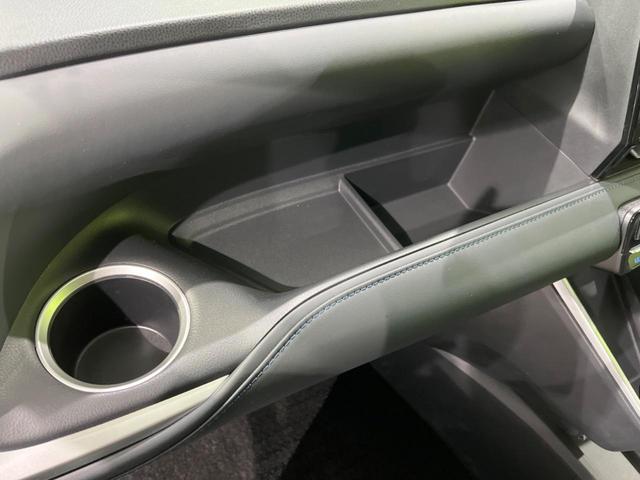 ヴォクシー ハイブリッドＳ－Ｚ　本州仕入　快適利便ＰＫＧ　１０．５インチ純正ＤＡ　両側電動ドア　後席モニター　バックカメラ　寒冷地仕様　電動リアゲート　１００Ｖ電源　レーダークルーズ　禁煙車　シートヒーター（62枚目）