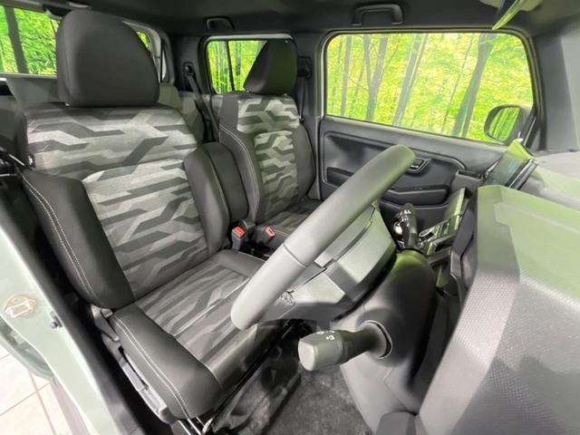 タフト Ｇターボ　ダーククロムベンチャー　届出済未使用車　純正９型ディスプレイオーディオ　ガラスルーフ　衝突軽減システム　レーダークルーズ　コーナーセンサー　スマートキー　オートハイビーム　車線逸脱警報　オートライト　オートエアコン（9枚目）