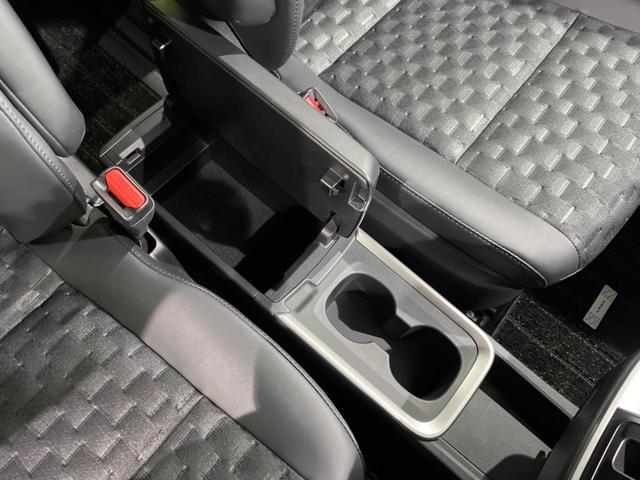 ヴォクシー ハイブリッドＳ－Ｚ　快適利便ＰＫＧ　フリップダウン　純正１０．５インチＤＡ　両側パワスラ　バックカメラ　寒冷地仕様　衝突被害軽減システム　１００Ｖ電源　レーダークルーズ　禁煙車　電動リアゲート　ドラレコ（69枚目）