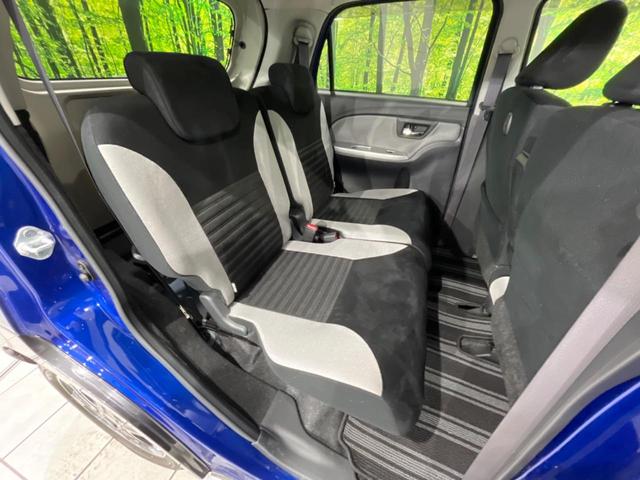 後部座席も気になるようなキズ・汚れやへたり等、大きなダメージはなく、良好な状態です。