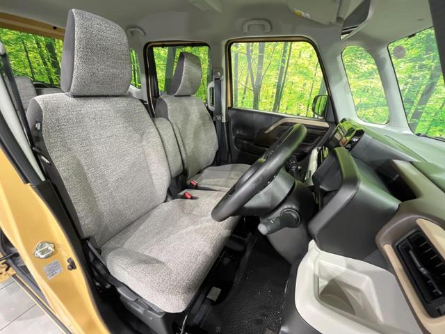 運転席まわりには十分なスペースがあり、大柄な方でもゆったり運転していただける環境です。