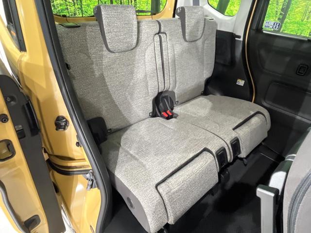 後部座席も気になるようなキズ・汚れやへたり等、大きなダメージはなく、良好な状態です。