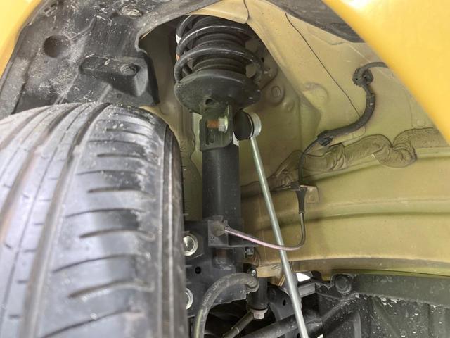 お車を安心してお乗りいただく為には、足回りの定期点検が欠かせません。サービスサポート（有償保証）では無料点検もご提供しており、安心のカーライフをお過ごしいただけるサポート体制が整っています。