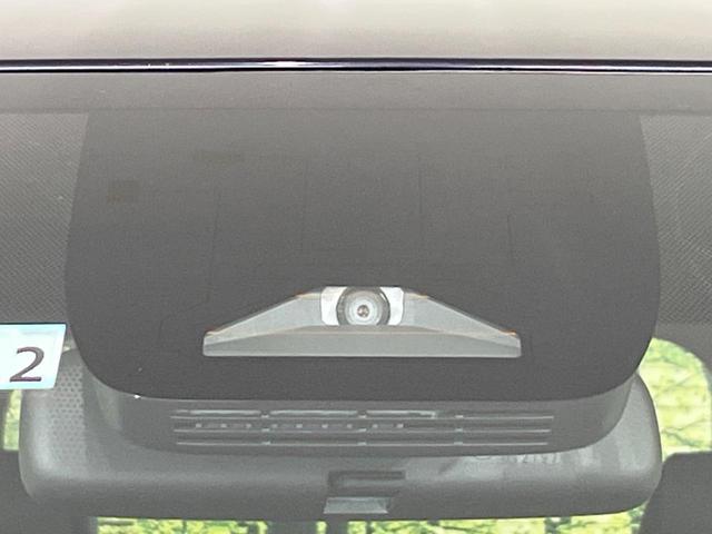 【トヨタチームメイト】走行中に前方の車両等を認識し、衝突しそうな時は警報とブレーキで衝突回避と被害軽減をアシスト。より安全にドライブをお楽しみいただけます。