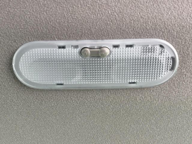 ノート ｅ－パワー　Ｘ　ＦＯＵＲ　エマージェンシーブレーキ　禁煙車　ドライブレコーダー　スマートキー　クリアランスソナー　レーンキープアシスト　オートマチックハイビーム　オートライト　オートエアコン　純正１５インチアルミホイール（47枚目）