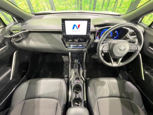 カローラクロス ハイブリッド　Ｚ　４ＷＤ　１０インチ純正ナビ　パノラマルーフ　フルエアロ　　全周囲カメラ　寒冷地仕様　衝突被害軽減　レーダークルーズ　禁煙車　電動リアゲート　パワーシート　ドラレコ　コーナーセンサー　スマートキー（2枚目）