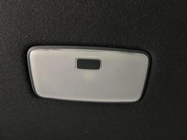 カローラクロス ハイブリッド　Ｚ　４ＷＤ　１０インチ純正ナビ　パノラマルーフ　フルエアロ　　全周囲カメラ　寒冷地仕様　衝突被害軽減　レーダークルーズ　禁煙車　電動リアゲート　パワーシート　ドラレコ　コーナーセンサー　スマートキー（70枚目）