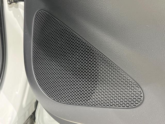 カローラクロス ハイブリッド　Ｚ　４ＷＤ　１０インチ純正ナビ　パノラマルーフ　フルエアロ　　全周囲カメラ　寒冷地仕様　衝突被害軽減　レーダークルーズ　禁煙車　電動リアゲート　パワーシート　ドラレコ　コーナーセンサー　スマートキー（71枚目）