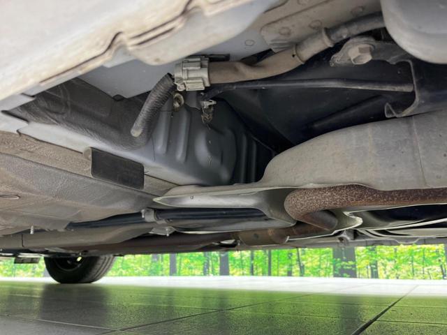 お車を安心してお乗りいただく為には、足回りの定期点検が欠かせません。サービスサポート（有償保証）では無料点検もご提供しており、安心のカーライフをお過ごしいただけるサポート体制が整っています。