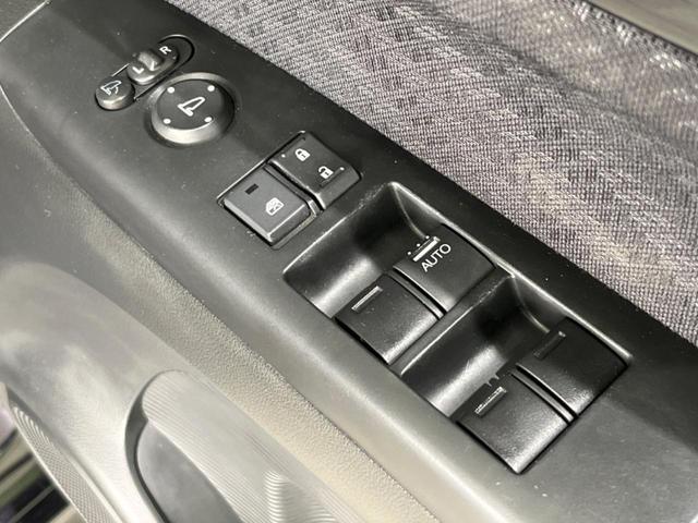 Ｎ－ＢＯＸカスタム Ｇ・Ｌパッケージ　４ＷＤ　電動スライドドア　ＳＤナビ　禁煙車　スマートキー　ＨＩＤヘッド　オートライト　オートエアコン　Ｂｌｕｅｔｏｏｔｈ　ワンセグＴＶ　アルミホイール（25枚目）