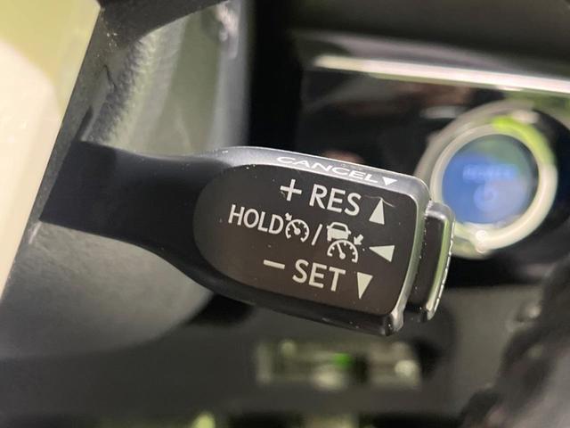 プリウス Ｓ　純正ＳＤナビ　バックカメラ　寒冷地仕様　衝突被害軽減システム　レーダークルーズ　禁煙車　ドラレコ　コーナーセンサー　スマートキー　ＬＥＤヘッド　ビルトインＥＴＣ　オートハイビーム　車線逸脱警報（8枚目）