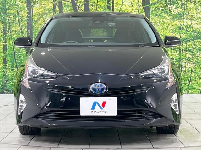 プリウス Ｓ　純正ＳＤナビ　バックカメラ　寒冷地仕様　衝突被害軽減システム　レーダークルーズ　禁煙車　ドラレコ　コーナーセンサー　スマートキー　ＬＥＤヘッド　ビルトインＥＴＣ　オートハイビーム　車線逸脱警報（15枚目）