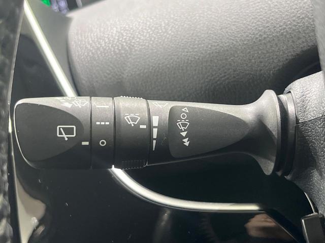 プリウス Ｓ　純正ＳＤナビ　バックカメラ　寒冷地仕様　衝突被害軽減システム　レーダークルーズ　禁煙車　ドラレコ　コーナーセンサー　スマートキー　ＬＥＤヘッド　ビルトインＥＴＣ　オートハイビーム　車線逸脱警報（30枚目）