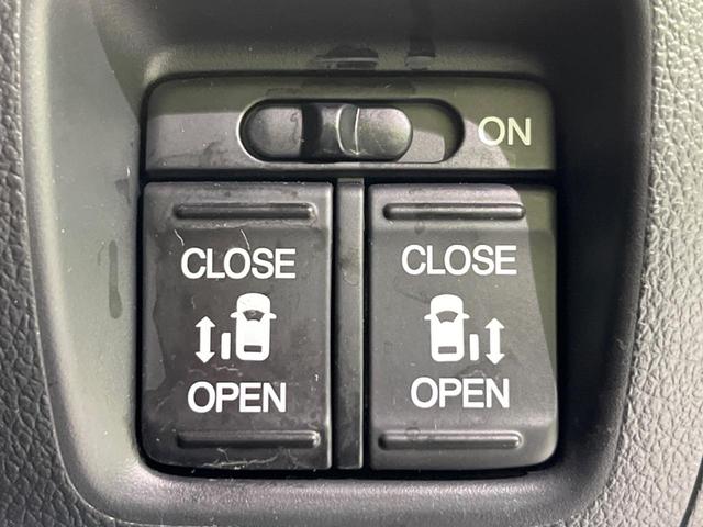 Ｎ－ＢＯＸ Ｇ・ターボＬパッケージ　ターボ　両側電動ドア　純正ＳＤナビ　フロント・バックカメラ　衝突被害軽減システム　禁煙車　ハーフレザーシート　スマートキー　ＨＩＤヘッド　ＥＴＣ　クルコン　純正１５インチアルミ　オートライト（4枚目）