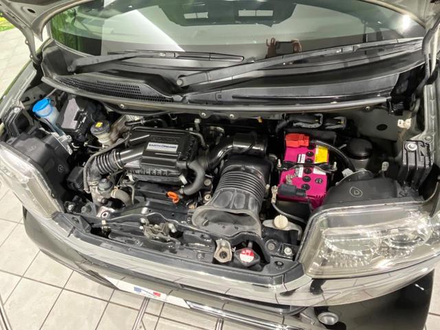 Ｎ－ＢＯＸ Ｇ・ターボＬパッケージ　ターボ　両側電動ドア　純正ＳＤナビ　フロント・バックカメラ　衝突被害軽減システム　禁煙車　ハーフレザーシート　スマートキー　ＨＩＤヘッド　ＥＴＣ　クルコン　純正１５インチアルミ　オートライト（17枚目）