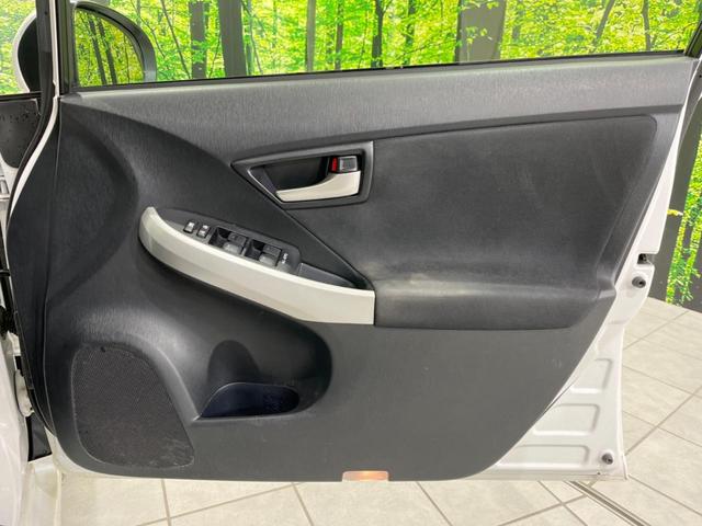 プリウス G SDナビ バックカメラ 寒冷地仕様 禁煙車 スマートキー HIDヘッド ETC オートライト オートエアコン Bluetooth CD DVD再生(31枚目)