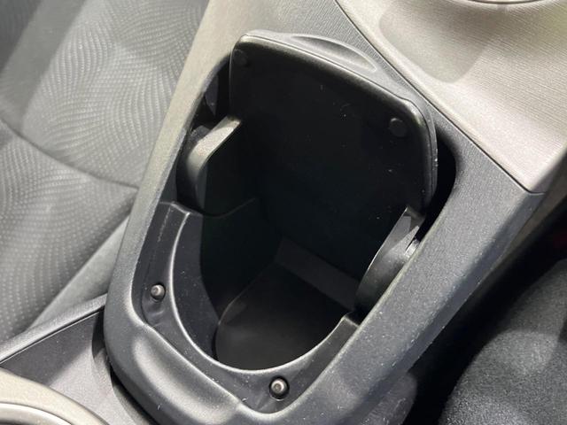 プリウス G SDナビ バックカメラ 寒冷地仕様 禁煙車 スマートキー HIDヘッド ETC オートライト オートエアコン Bluetooth CD DVD再生(32枚目)