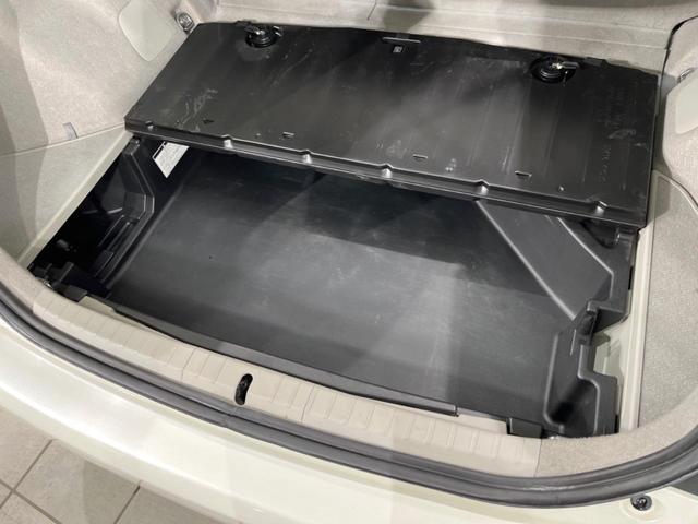 プリウス G SDナビ バックカメラ 寒冷地仕様 禁煙車 スマートキー HIDヘッド ETC オートライト オートエアコン Bluetooth CD DVD再生(35枚目)