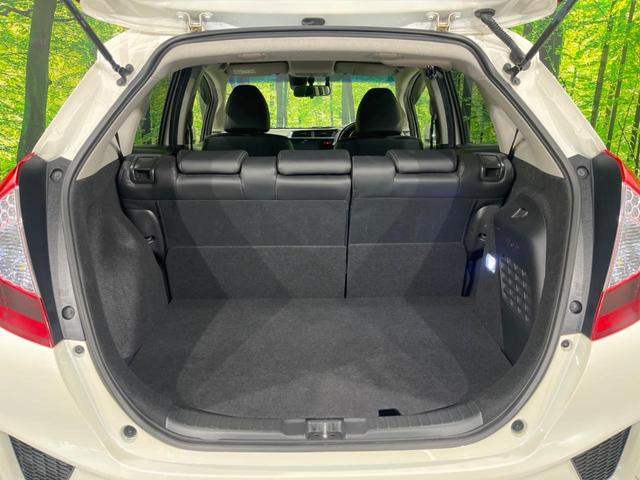 フィットハイブリッド Lパッケージ SDナビ バックカメラ 寒冷地仕様 衝突被害軽減システム 禁煙車 ハーフレザーシート ドラレコ スマートキー LEDヘッド ETC クルコン オートライト オートエアコン Bluetooth(11枚目)