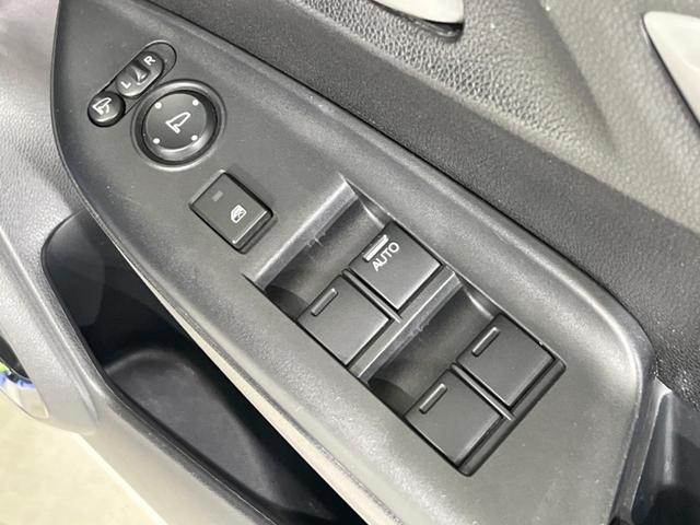 フィットハイブリッド Lパッケージ SDナビ バックカメラ 寒冷地仕様 衝突被害軽減システム 禁煙車 ハーフレザーシート ドラレコ スマートキー LEDヘッド ETC クルコン オートライト オートエアコン Bluetooth(43枚目)