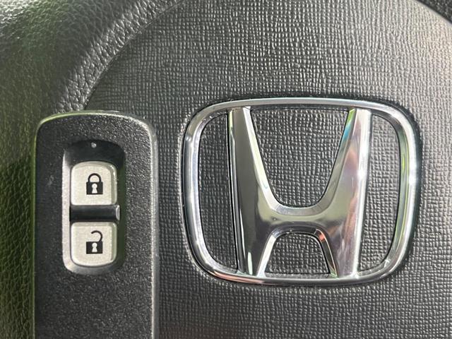 Ｎ－ＯＮＥ プレミアム　ツアラー・Ｌパッケージ　メーカー純正ＤＡ　バックカメラ　クルーズコントロール　純正１５インチＡＷ　オートエアコン　ツートーンカラー　ＨＩＤヘッドライト　ＨＤＭＩ　横滑り防止装置　パドルシフト　盗難防止装置（7枚目）