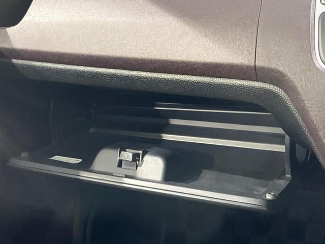 Ｎ－ＯＮＥ プレミアム　ツアラー・Ｌパッケージ　メーカー純正ＤＡ　バックカメラ　クルーズコントロール　純正１５インチＡＷ　オートエアコン　ツートーンカラー　ＨＩＤヘッドライト　ＨＤＭＩ　横滑り防止装置　パドルシフト　盗難防止装置（42枚目）