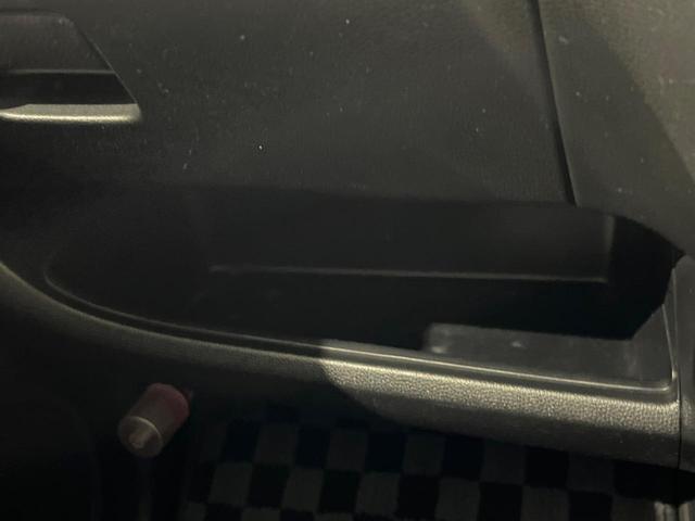 Ｎ－ＯＮＥ プレミアム　ツアラー・Ｌパッケージ　メーカー純正ＤＡ　バックカメラ　クルーズコントロール　純正１５インチＡＷ　オートエアコン　ツートーンカラー　ＨＩＤヘッドライト　ＨＤＭＩ　横滑り防止装置　パドルシフト　盗難防止装置（44枚目）