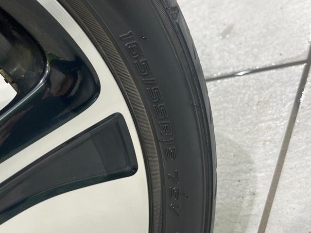 Ｎ－ＯＮＥ プレミアム　ツアラー・Ｌパッケージ　メーカー純正ＤＡ　バックカメラ　クルーズコントロール　純正１５インチＡＷ　オートエアコン　ツートーンカラー　ＨＩＤヘッドライト　ＨＤＭＩ　横滑り防止装置　パドルシフト　盗難防止装置（55枚目）