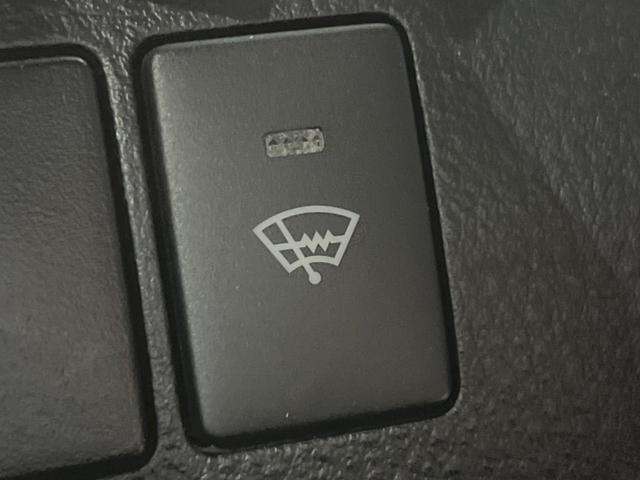 ヴェルファイアハイブリッド Ｚ　フリップダウン　両側電動スライドドア　セーフティセンス　禁煙車　純正ナビ　レーダークルーズ　寒冷地仕様　バックカメラ　ＥＴＣ　Ｂｌｕｅｔｏｏｔｈ　フルセグ　スマートキー　ＬＥＤヘッドライト（5枚目）