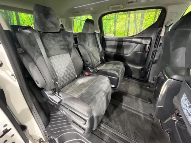 ヴェルファイアハイブリッド Ｚ　フリップダウン　両側電動スライドドア　セーフティセンス　禁煙車　純正ナビ　レーダークルーズ　寒冷地仕様　バックカメラ　ＥＴＣ　Ｂｌｕｅｔｏｏｔｈ　フルセグ　スマートキー　ＬＥＤヘッドライト（9枚目）