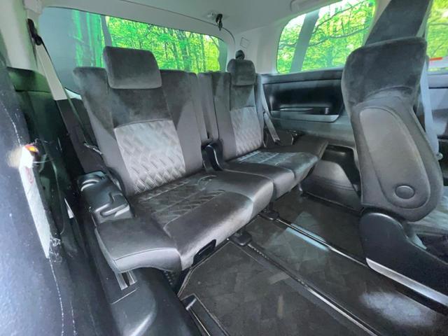 ヴェルファイアハイブリッド Ｚ　フリップダウン　両側電動スライドドア　セーフティセンス　禁煙車　純正ナビ　レーダークルーズ　寒冷地仕様　バックカメラ　ＥＴＣ　Ｂｌｕｅｔｏｏｔｈ　フルセグ　スマートキー　ＬＥＤヘッドライト（10枚目）